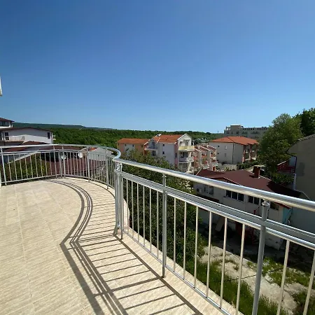 In Complex Atrium * Kranewo