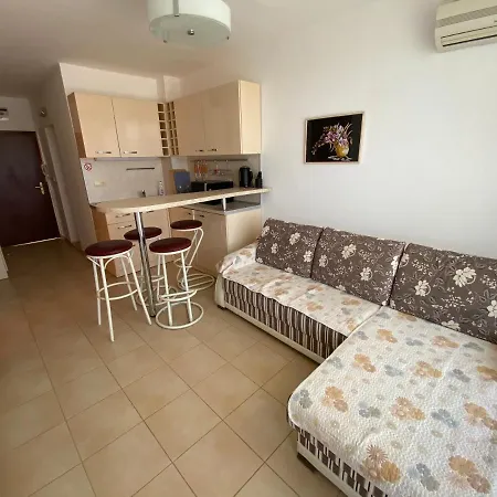 Apartman In Complex Atrium *