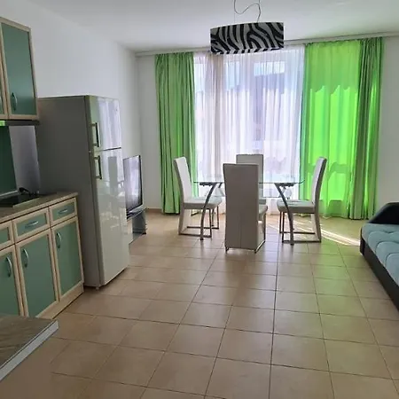 Apartman In Complex Atrium