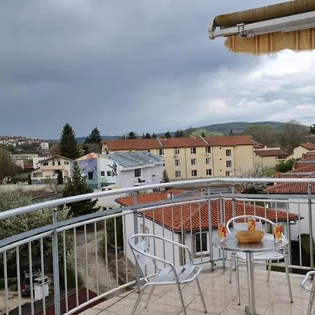 Apartman In Complex Atrium *